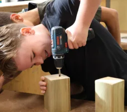 68e49ade 86c6 44f5 8496 daa577253257